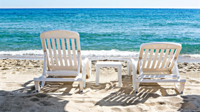 Bains de soleil et Table Miami Grosfillex plage