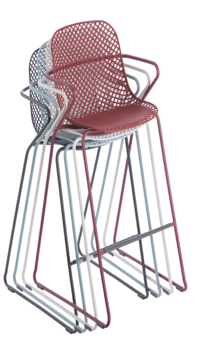 Chaise haute Ramatuelle 73' Grosfillex empilées