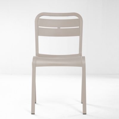 Chaise CANNES Grosfillex Havane design assise