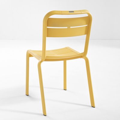 Chaise CANNES Grosfillex Jaune Indien dossier