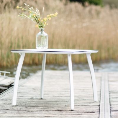 Table SUNSET 90x90cm Grosfillex Blanc Glacier / Blanc