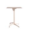 Table haute CANNES Grosfillex 79x79cm Havane / Walnut